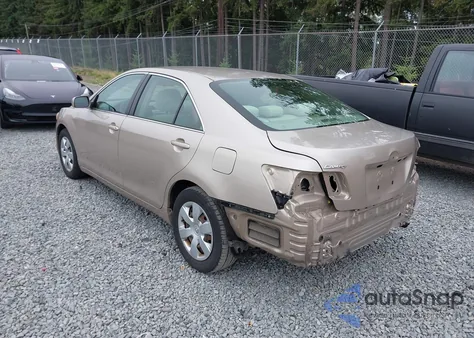 2007 Toyota Camry Le z USA, uszkodzony, nr VIN 4T1BE46K17U567083